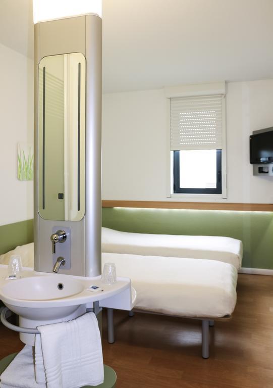 Ibis Budget Castelnaudary - A61 Rom bilde